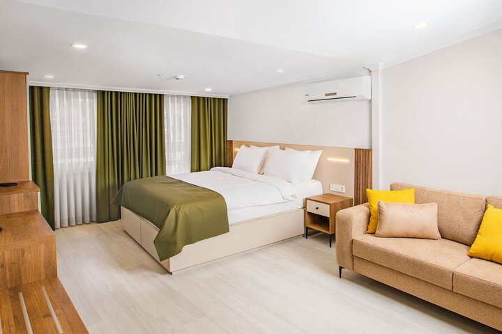 Room 19 of 46