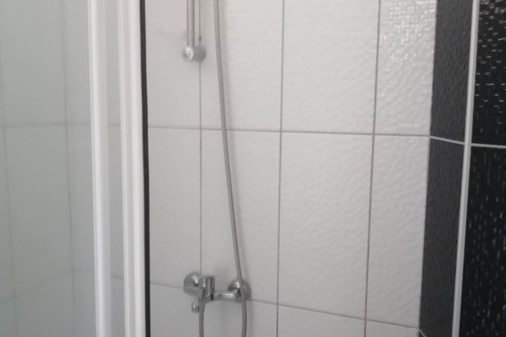 Room 9 of 13