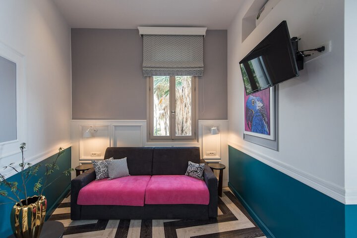 Room 17 of 38