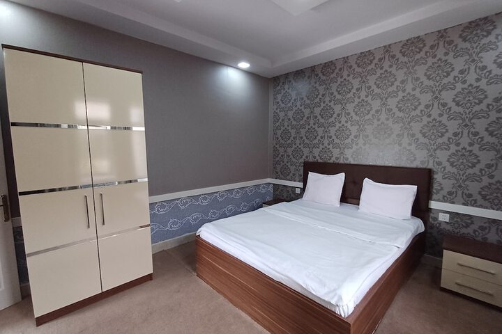 Room 14 of 31