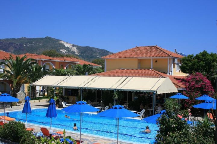 Pool 16 of 25