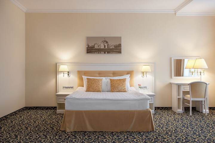 Room 19 of 73