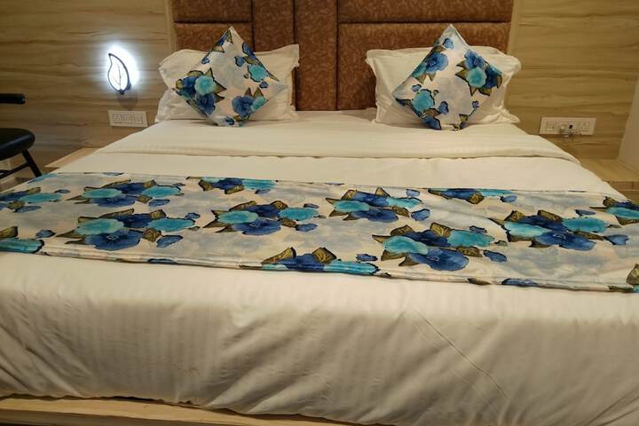 Room 21 of 29