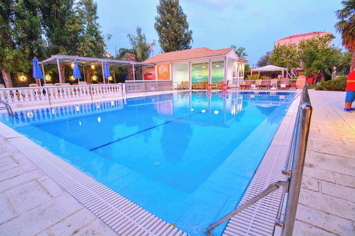 Pool 47 of 103
