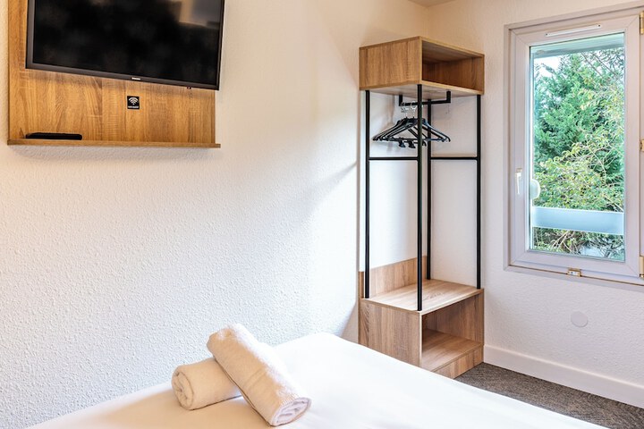 Room 9 of 21