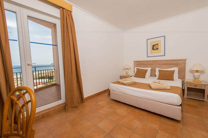 Room 15 of 115