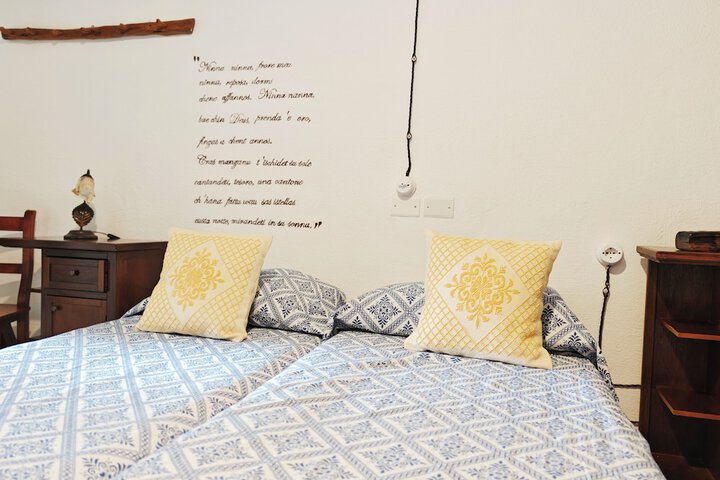 Room 7 of 28