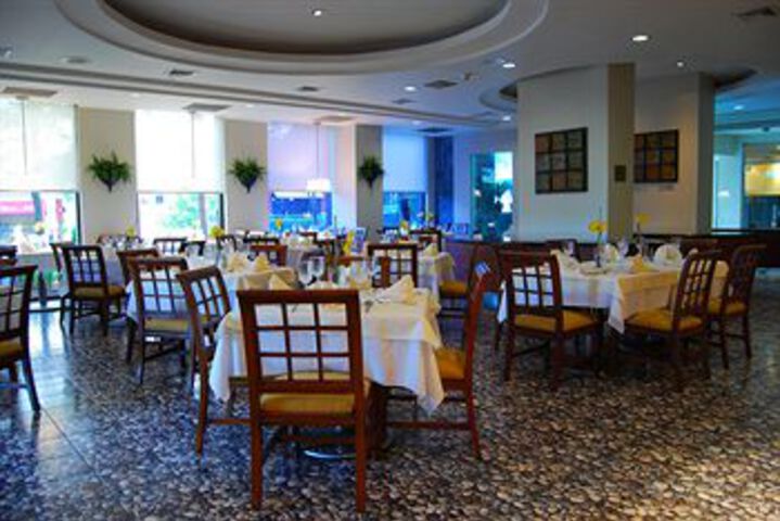 Dining 64 of 66