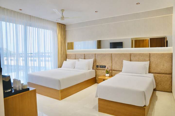 Room 12 of 34