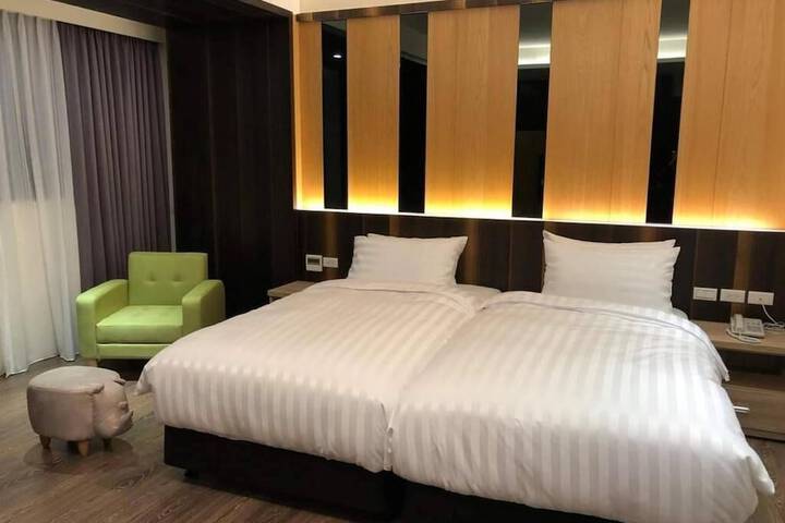 Room 4 of 21