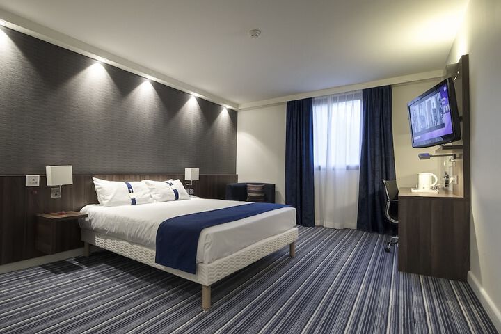 Room 6 of 43