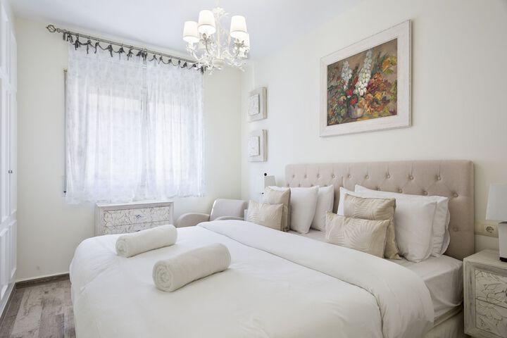 Room 3 of 21