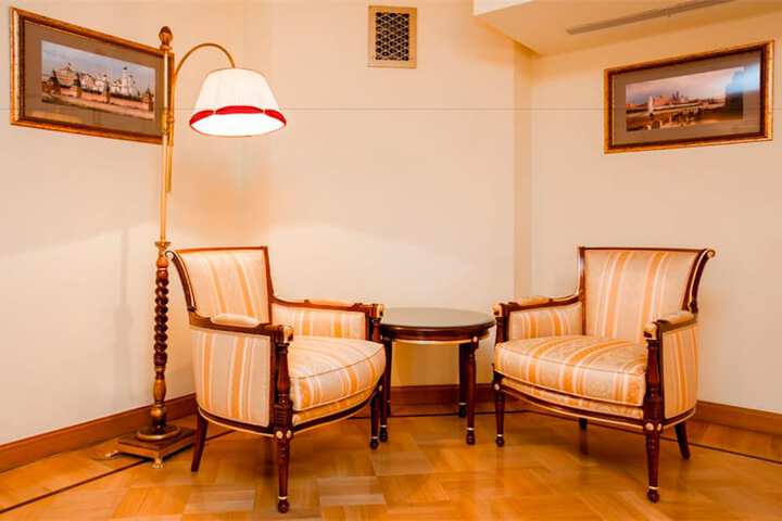 Room 28 of 61