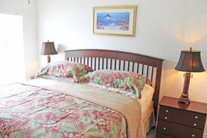 Room 13 of 34