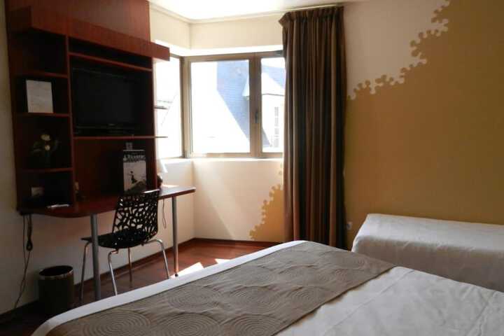Room 38 of 84