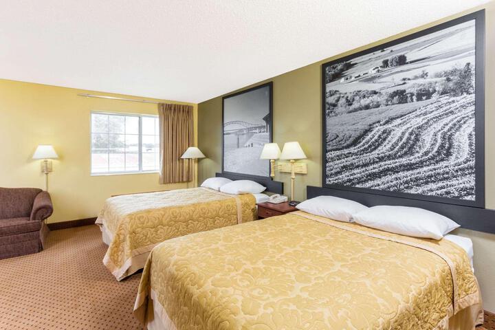 Standard Double Room (2 of 6)