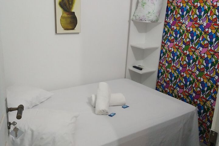 Room 3 of 20