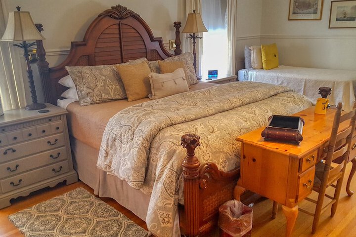 Room 14 of 104