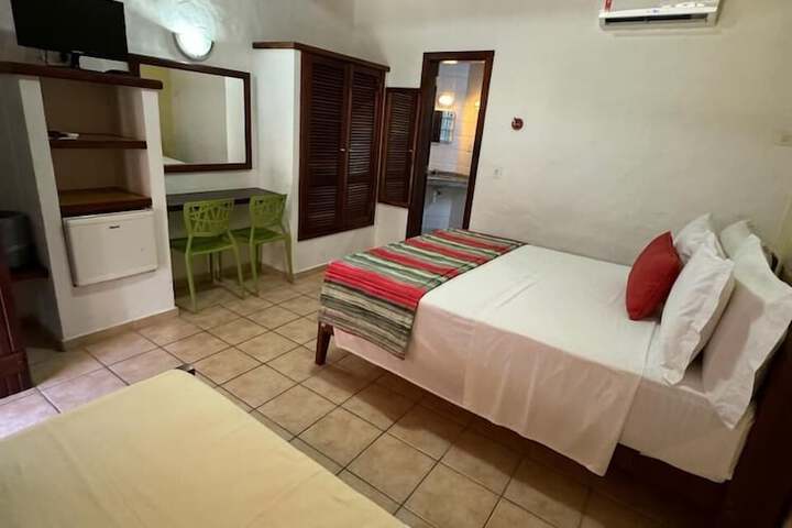 Room 9 of 36