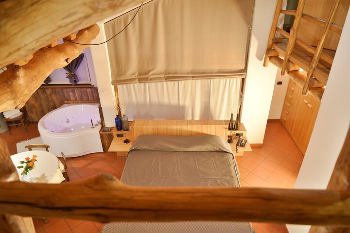 Room 12 of 53