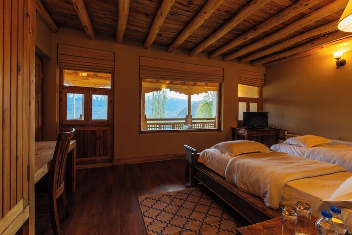 Room 3 of 18