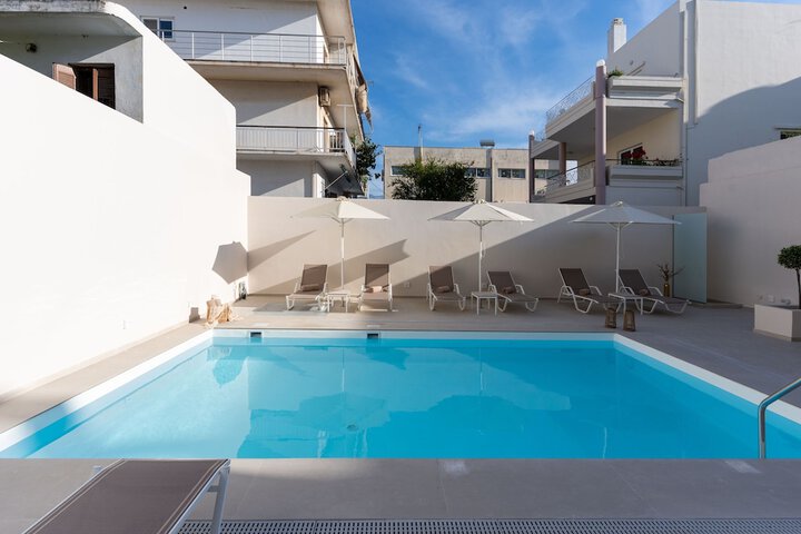 Pool 60 of 68