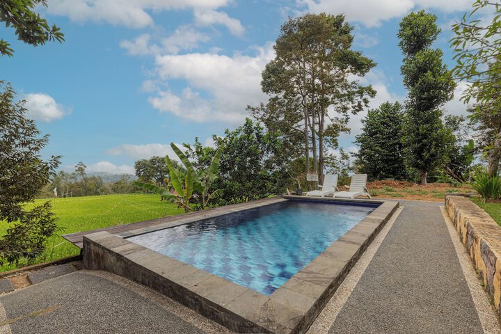 Pool 89 of 123