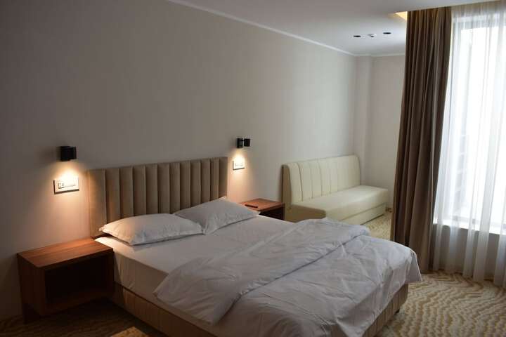 Room 5 of 36