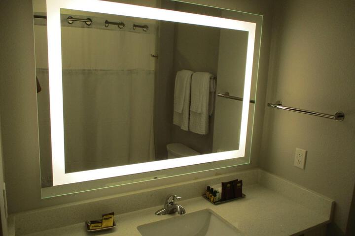 2 Queen Beds Accessible (2 of 7)