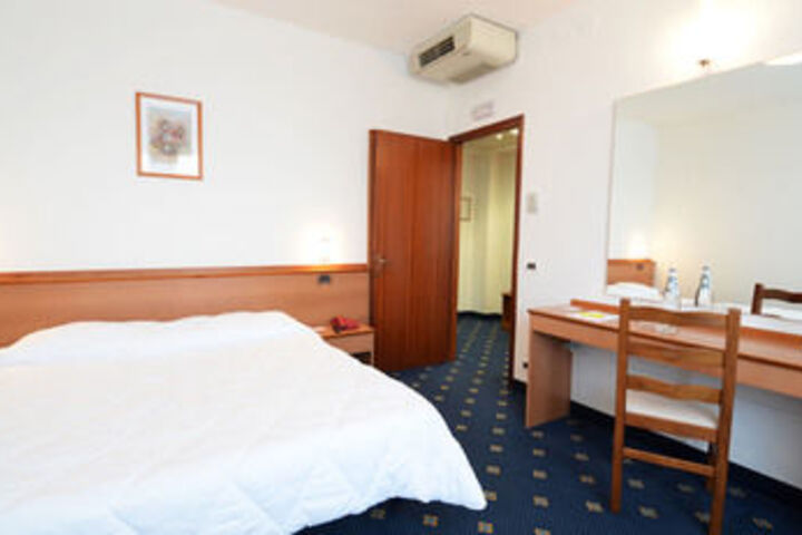 Room 35 of 50