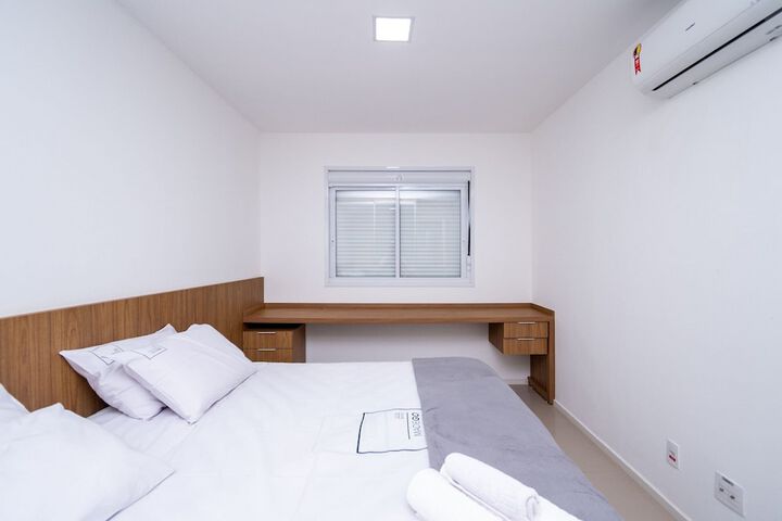 Room 2 of 19