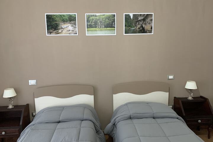 Room 2 of 67
