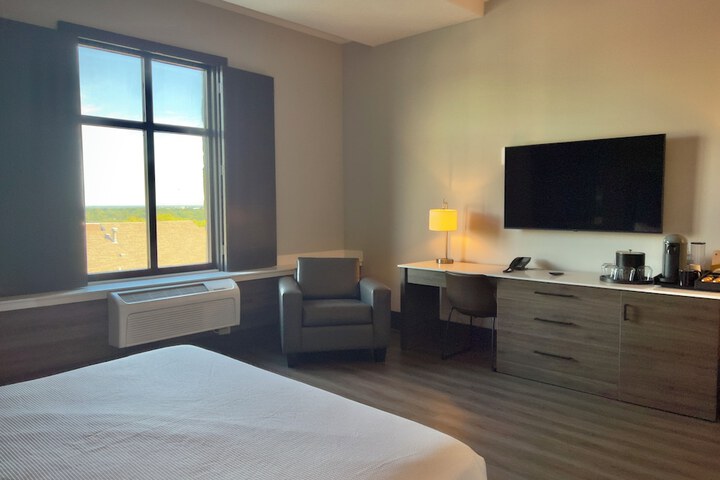 Room 25 of 175