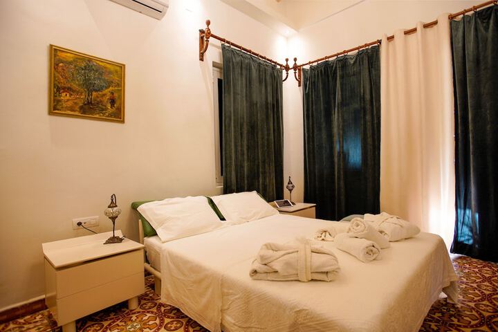 Room 10 of 41