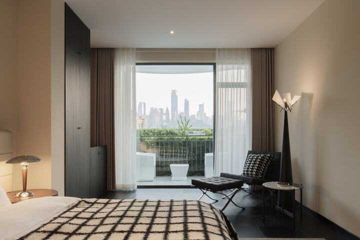 Room 16 of 45