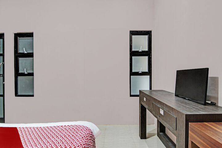 Room 12 of 30