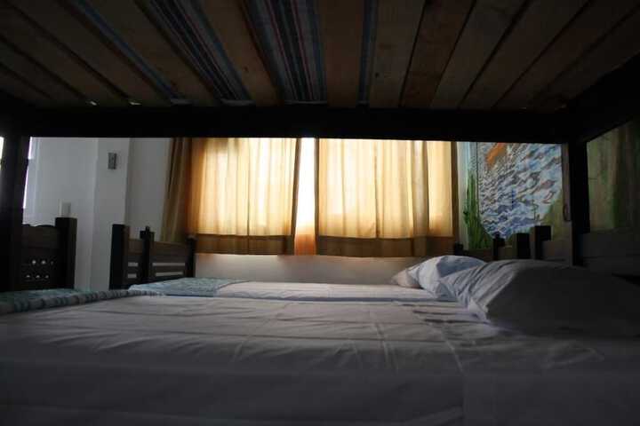 Room 2 of 18