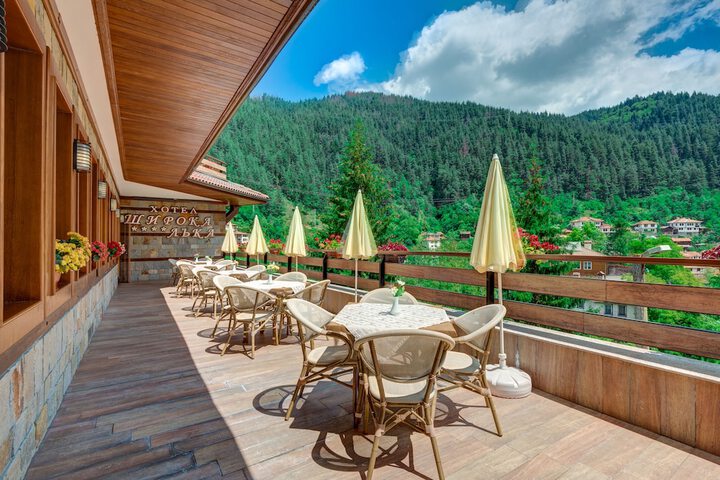Photo of Shiroka Laka Hotel