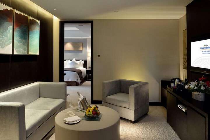 Room 12 of 23