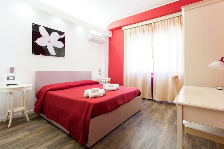 Room 7 of 26