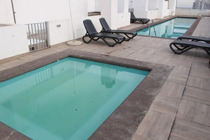 Pool 11 of 20