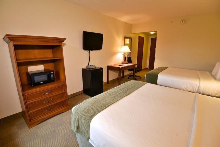 Room 11 of 38