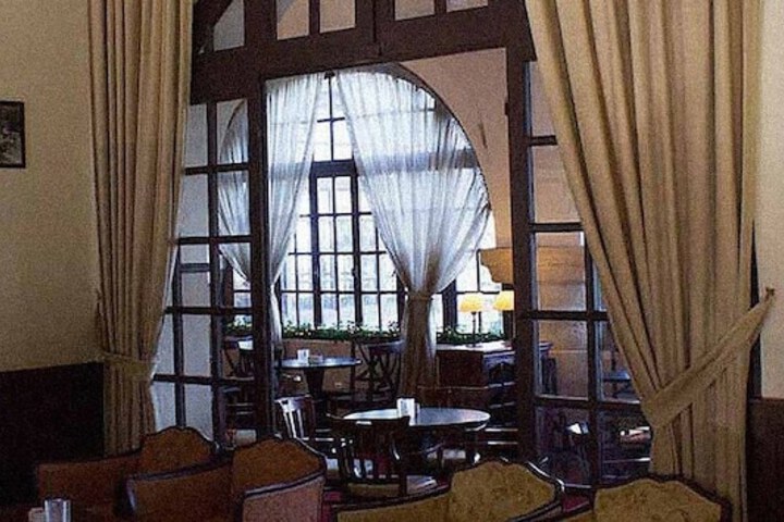 Dining 76 of 120