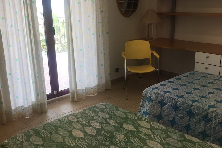 Room 15 of 165