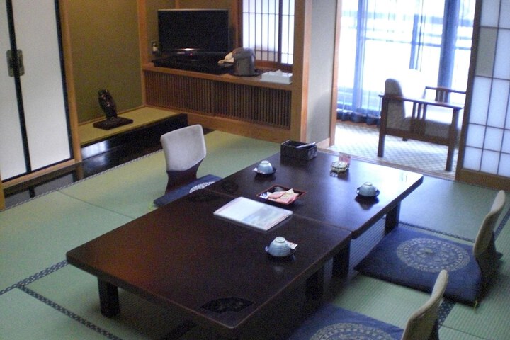 Room 21 of 64