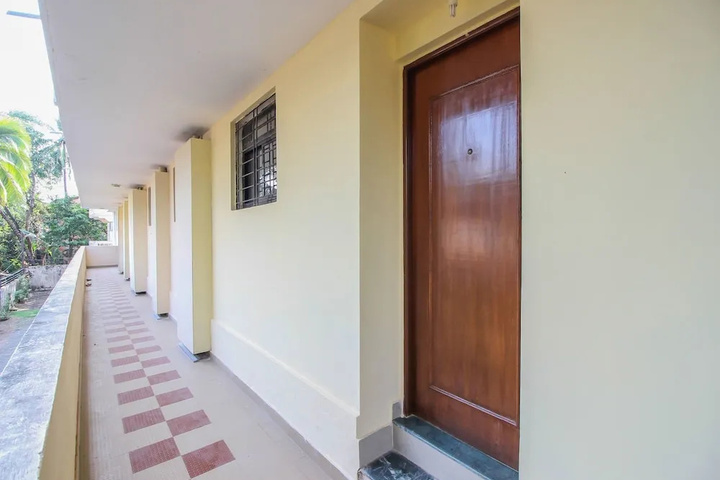 Room 8 of 15