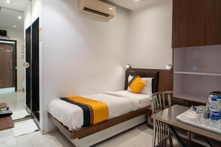 Room 3 of 14