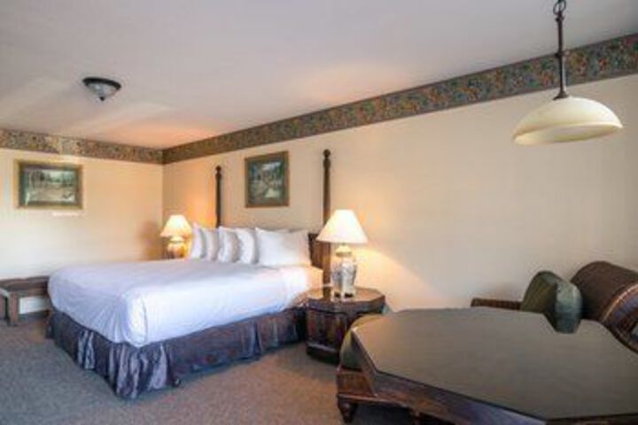 Room 9 of 25