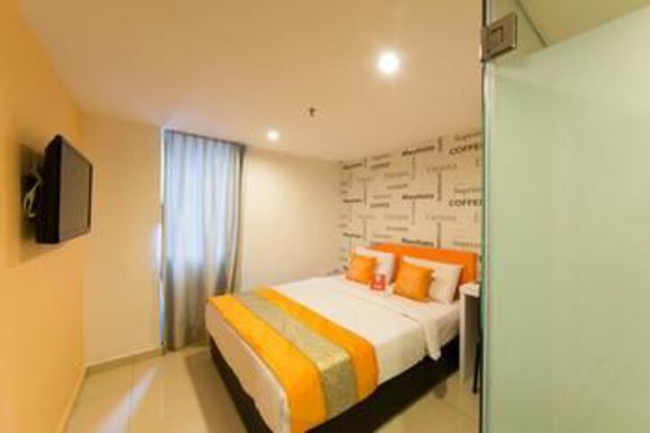 Exterior of OYO Rooms Brickfields Little India