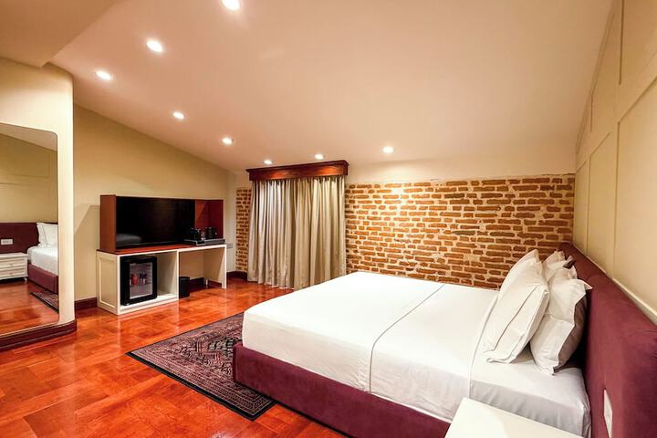 Room 44 of 96